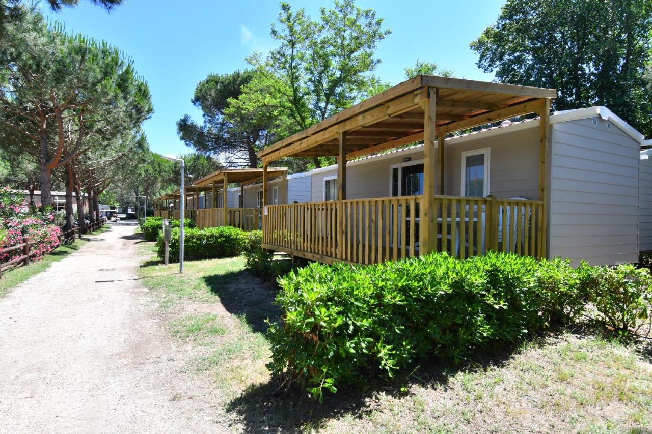 Club Del Sole Marina Family Resort Punta Marina Exterior foto